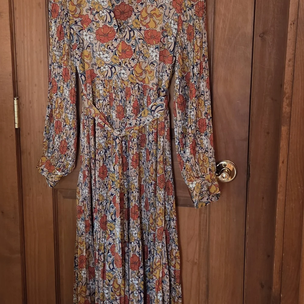 Traffic People Long Sleeve Floral Maxi Dress in Rust, Mustard & Cream - Picture 6 of 10